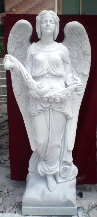 скульптуры из мрамора Синявино
